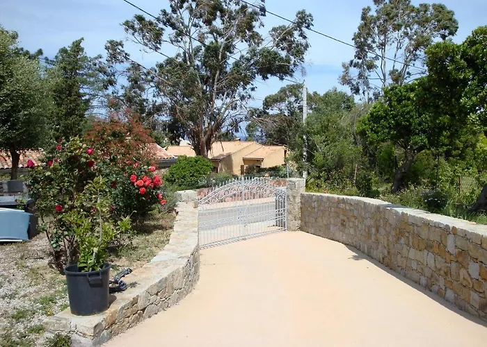 费耶蒂马基亚酒店 公寓