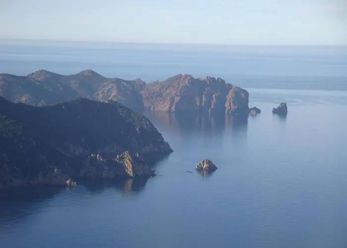 费耶蒂马基亚酒店 *